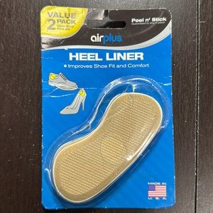 ☀️3/$20 Heel liner.